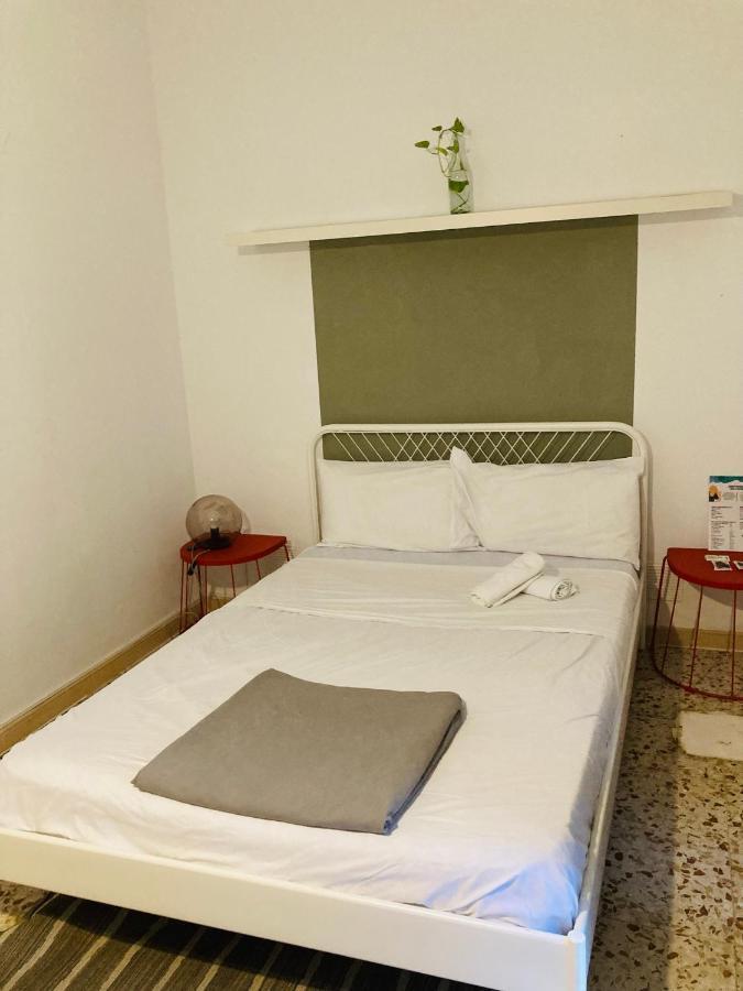 Maria Magdalena - Room 4 Malaga Exterior photo
